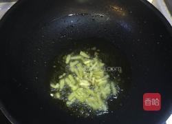 香芹爆炒猪肝的做法图解2