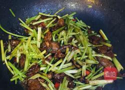 香芹爆炒猪肝的做法图解8