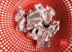 排骨茶树菇的做法图解1