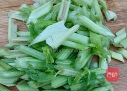 蛤蜊炒芹菜的做法图解3