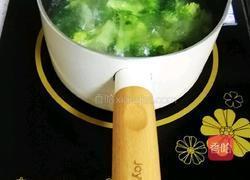 西兰花炒胡萝卜的做法图解3