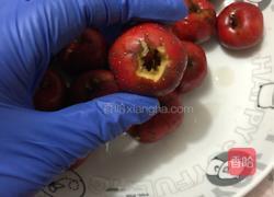 冰糖炒山楂的做法图解2