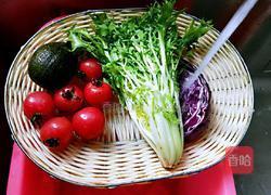 牛油果沙拉的做法图解2