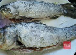 香辣鲫鱼的做法图解1