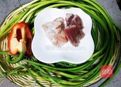 蒜薹炒肉的做法图解1