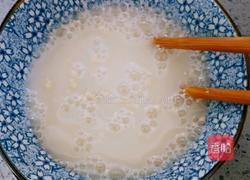 玉米面窝窝头的做法图解3