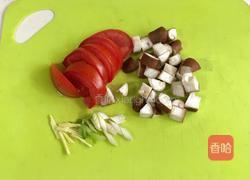 番茄蘑菇汤面的做法图解2