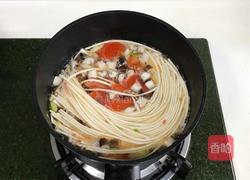 番茄蘑菇汤面的做法图解6