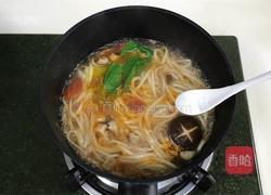 番茄蘑菇汤面的做法图解7