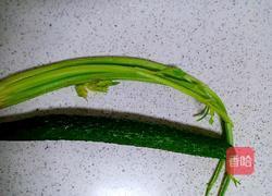 芹菜黄瓜汁的做法图解1