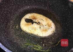 香煎鳕鱼的做法图解8