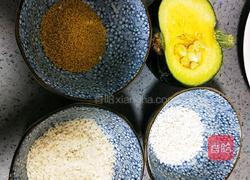 贝贝南瓜米糊#减脂主食#的做法图解1