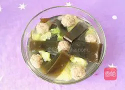 Illustration of kelp, cabbage, beef meatball soup 14