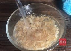 黄瓜虾米粥的做法图解2