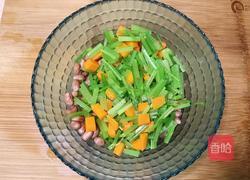 芹菜拌花仁的做法图解14