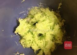 辣白菜黄瓜鸡蛋饼的做法图解3