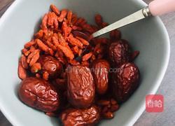 红枣枸杞党参乌鸡汤的做法图解3