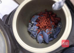 红枣枸杞党参乌鸡汤的做法图解7