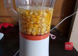 鲜榨玉米汁的做法图解2