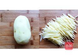 酸辣青椒土豆丝的做法图解3