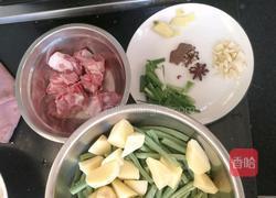 排骨炖豆角焖面的做法图解4