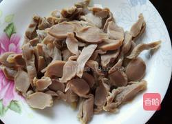 青椒胡萝卜炒鸡胗的做法图解3