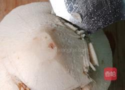 椰青打牛奶的做法图解2