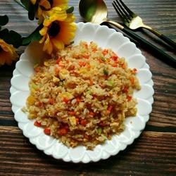 胡萝卜芹香蛋炒饭的做法[图]