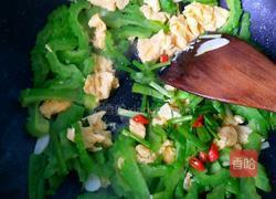 苦瓜炒鸡蛋（内附苦瓜不苦的小秘诀）的做法图解14