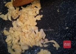 鸡蛋火腿炒饭的做法图解3