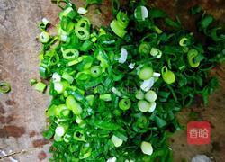 广式腊肠肠炒饭的做法图解3