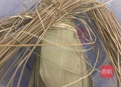 广式四角咸肉粽的做法图解2