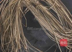 广式四角咸肉粽的做法图解6