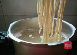 芹菜海蛎肉片面的做法图解5