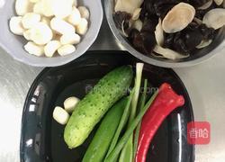 双耳脆炒马蹄的做法图解1