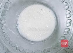 菠菜斑马纹酸奶蛋糕的做法图解3