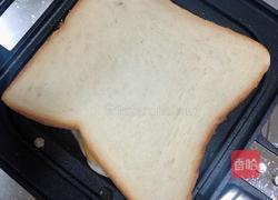 封边火腿蛋三明治（快手餐）的做法图解6