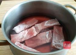 排骨蒸木耳的做法图解1