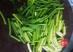 蒜薹炒腊肉的做法图解4