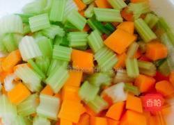 凉拌芹菜花生米的做法图解5