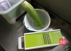 青萝卜大肉包的做法图解2