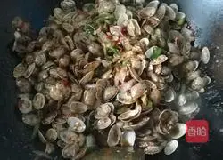 Illustration of how to make peppercorns 3