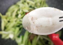 芹菜炒鸡蛋的做法图解10