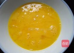 银鱼炒蛋的做法图解3