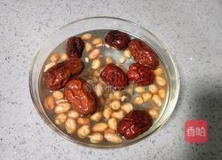 红枣花生米粥的做法图解2