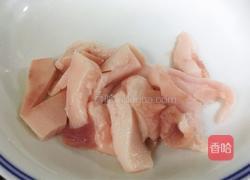 油豆腐烧肉的做法图解1