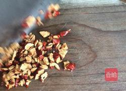 红枣枸杞小米粥的做法图解4