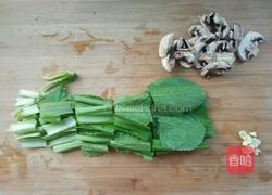 香肠炒小白菜（家常菜）的做法图解1