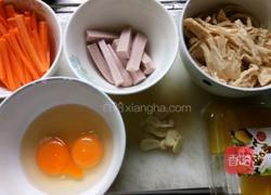 蛋炒饭的做法图解1