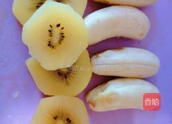 奇异果香蕉汁的做法图解1